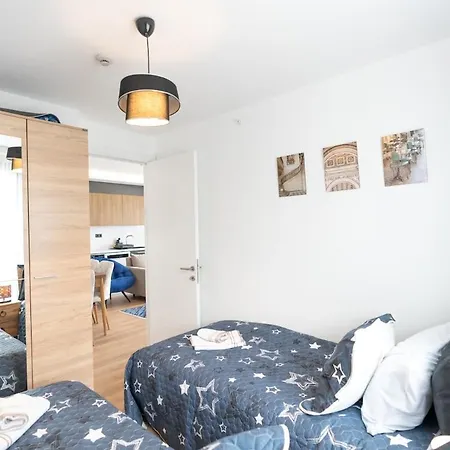 아파트 Trendy 2br Stylish, Vibrant Area 이스탄불