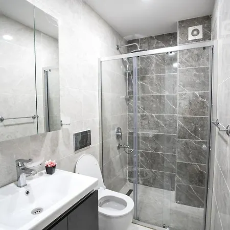 아파트 Trendy 2br Stylish, Vibrant Area