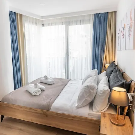 아파트 Trendy 2br Stylish, Vibrant Area *