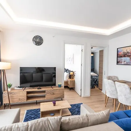 Trendy 2br Stylish, Vibrant Area 이스탄불